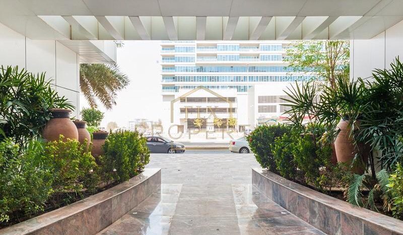 Apartment in Dubai Residence Complex, Dubai, UAE 2 bedrooms, 106.7m2