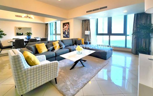 Apartment in Abu Dhabi, UAE 3 bedrooms, 225.8m2