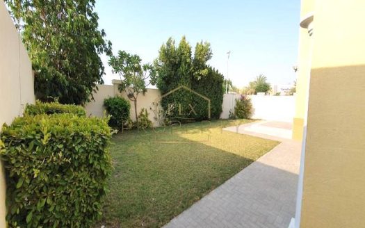 Villa in Jumeirah Park, Dubai, UAE 3 bedrooms, 524.5m2