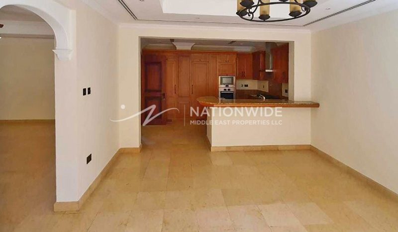 Villa on Saadiyat Island, Abu Dhabi, UAE 4 bedrooms, 482.3m2