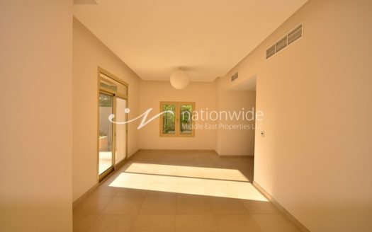 Villa in Al Raha Golf Gardens, Abu Dhabi, UAE 4 bedrooms, 304m2