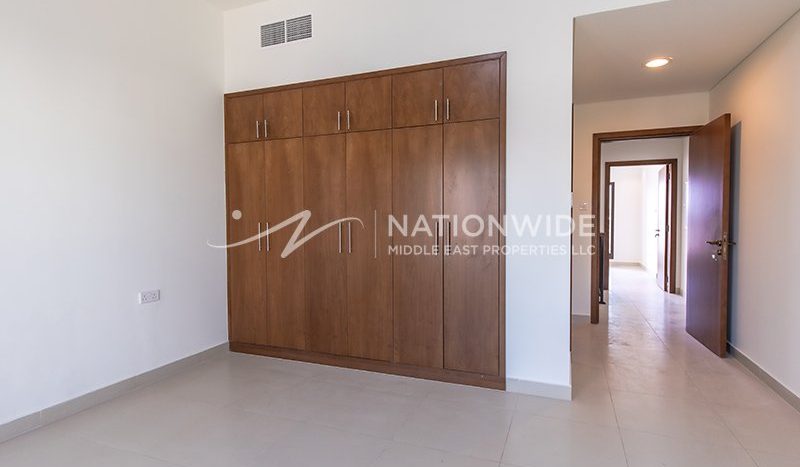 Villa in Abu Dhabi, UAE 3 bedrooms, 209m2