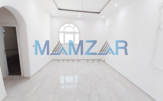 Villa in Abu Dhabi, UAE 4 bedrooms, 72.5m2