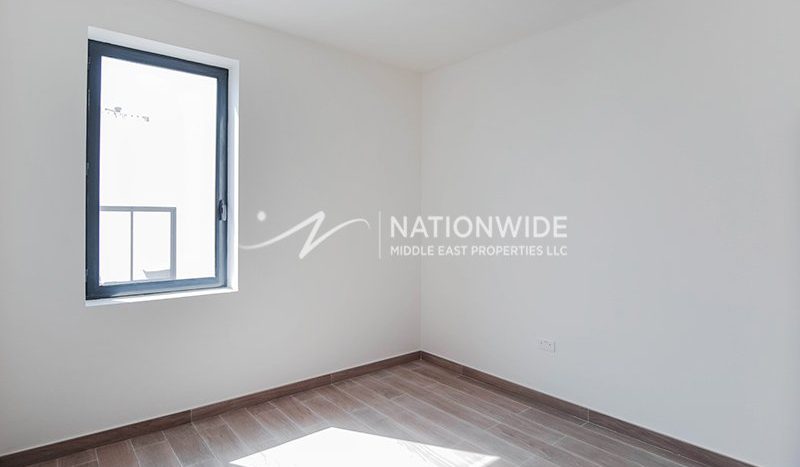 Townhouse in Al Ghadeer, Abu Dhabi, UAE 2 bedrooms, 84.8m2