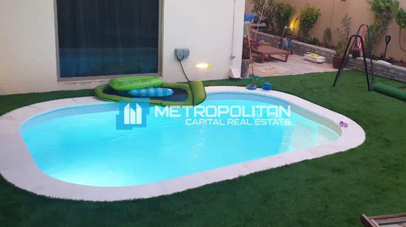 Villa in Al Raha Gardens, Abu Dhabi, UAE 4 bedrooms, 401.3m2