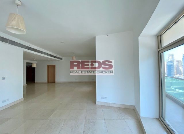 Apartment in Dubai Marina, Dubai, UAE 3 bedrooms, 265.4m2