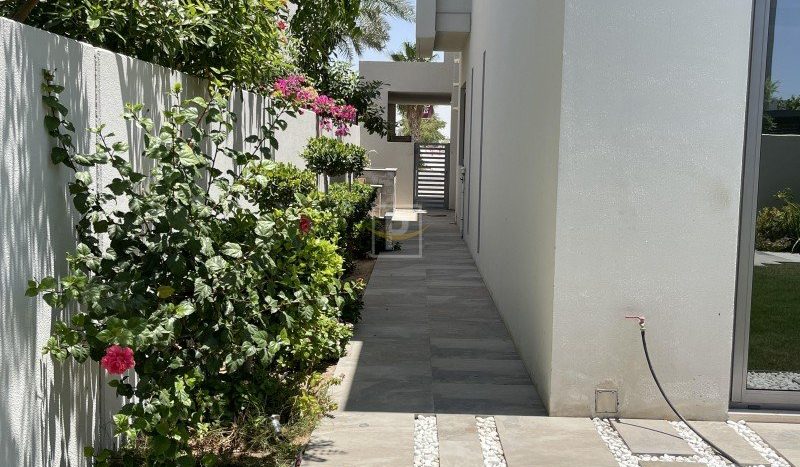 Villa in Muwaileh, Sharjah, UAE 4 bedrooms, 464.5m2