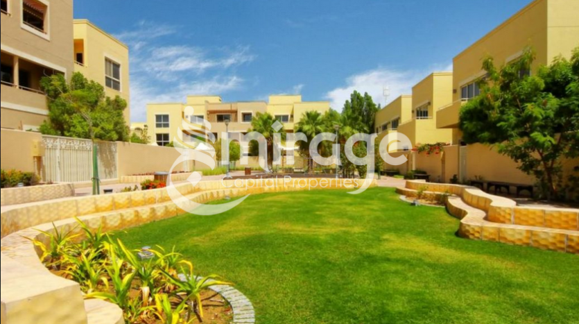 Villa in Al Raha Gardens, Abu Dhabi, UAE 4 bedrooms, 403.1m2