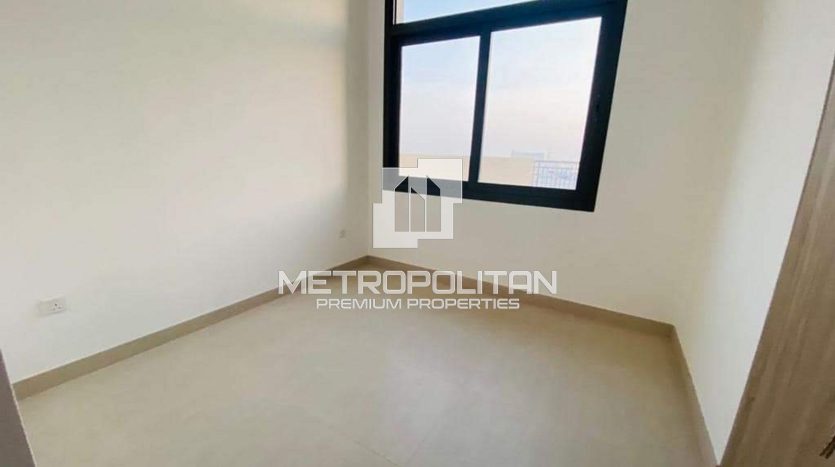 Apartment in Town Square, Dubai, UAE 2 bedrooms, 150m2