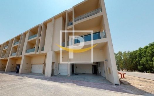 Townhouse in Dubai Waterfront, Dubai, UAE 3 bedrooms, 681m2