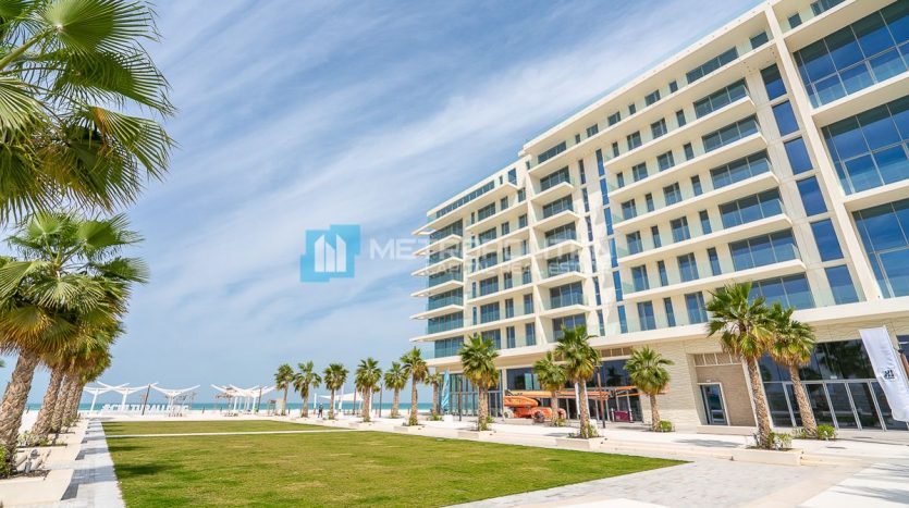 Apartment on Saadiyat Island, Abu Dhabi, UAE 3 bedrooms, 290.7m2