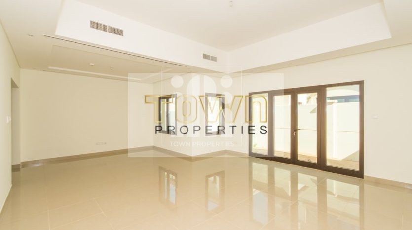 Villa in Al Salam Street, Abu Dhabi, UAE 3 bedrooms, 244.3m2