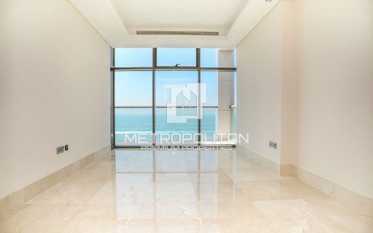 Apartment in Palm Jumeirah, Dubai, UAE 3 bedrooms, 157m2