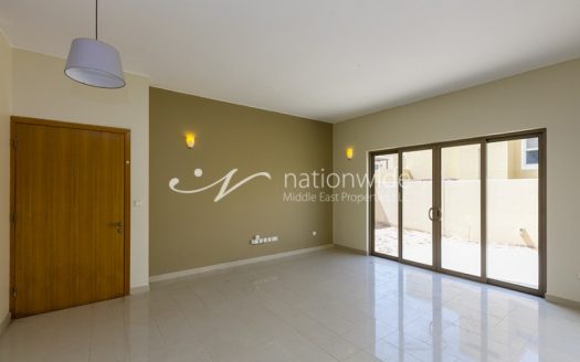 Villa in Al Raha Gardens, Abu Dhabi, UAE 4 bedrooms, 400m2