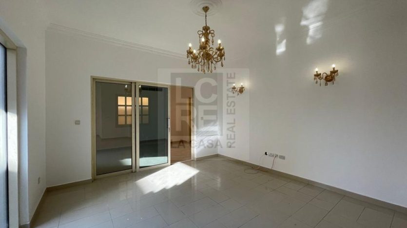 Villa in Al Raha Gardens, Abu Dhabi, UAE 4 bedrooms, 297.3m2