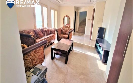 Villa in The Lakes, Dubai, UAE 5 bedrooms, 576m2