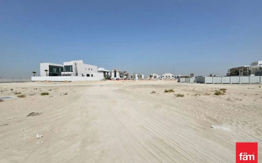 Land plot in Dubai, UAE 464.9m2