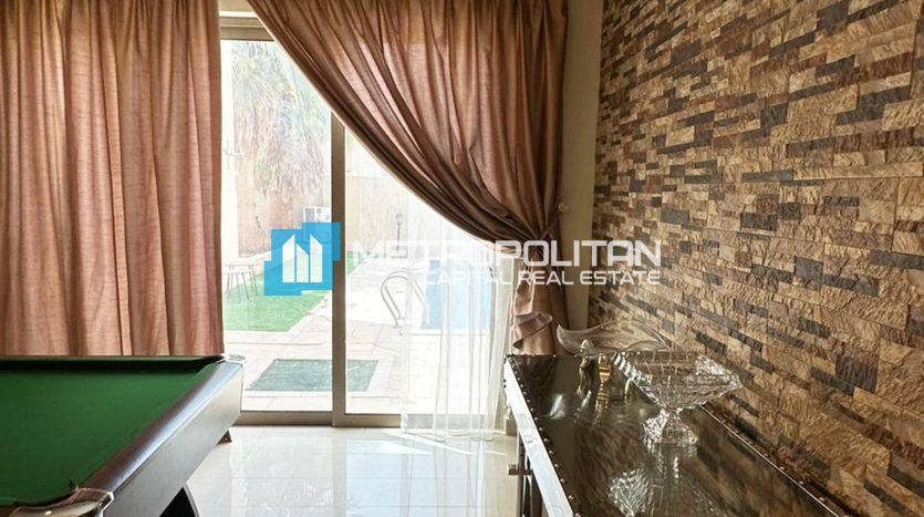 Villa in Al Raha Gardens, Abu Dhabi, UAE 4 bedrooms, 401.3m2