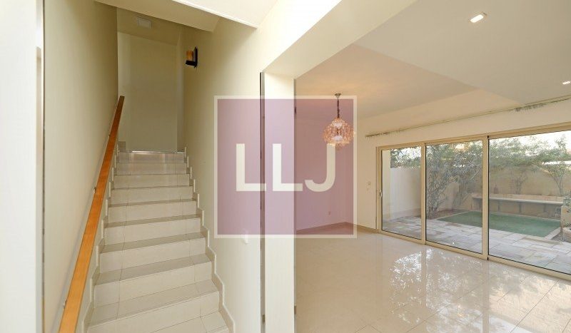 Townhouse in Al Raha Gardens, Abu Dhabi, UAE 3 bedrooms, 255m2