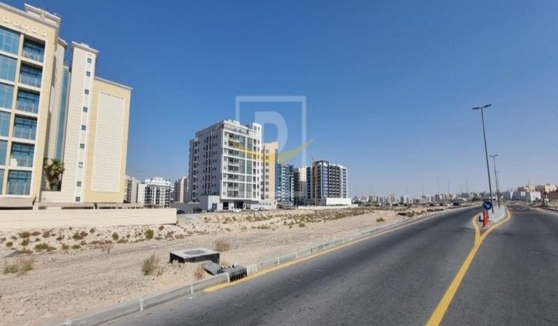 Land plot in Nadd Al Hammar, Dubai, UAE 5589m2