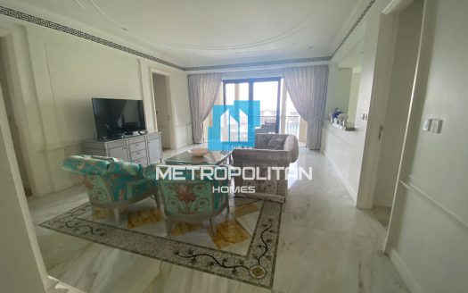 Apartment in Culture Village, Dubai, UAE 4 bedrooms, 466m2