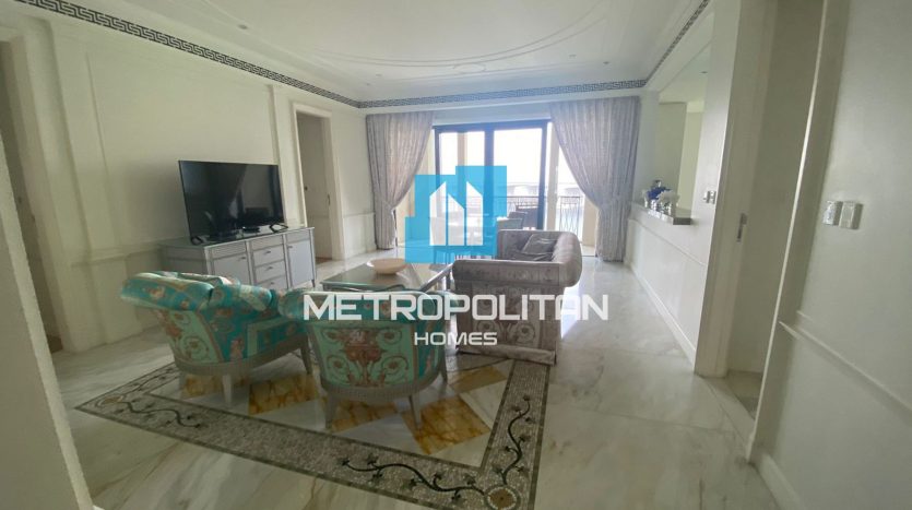 Apartment in Culture Village, Dubai, UAE 4 bedrooms, 466m2