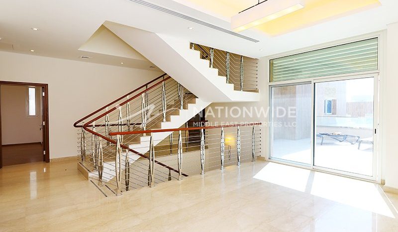 Villa in Abu Dhabi, UAE 5 bedrooms, 826m2