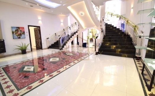 Villa in Emirates Hills, Dubai, UAE 8 bedrooms, 1723.7m2