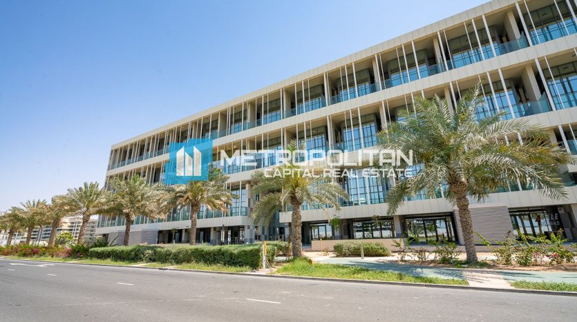 Apartment in Al Raha Beach, Abu Dhabi, UAE 2 bedrooms, 121m2