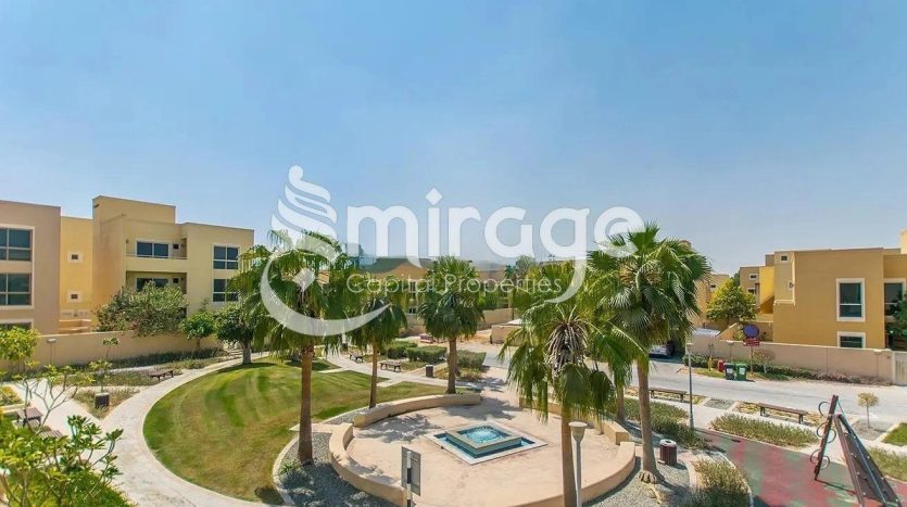 Villa in Al Raha Gardens, Abu Dhabi, UAE 4 bedrooms, 403.1m2