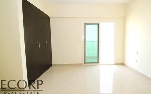 Apartment in Dubai Sports City, Dubai, UAE 2 bedrooms, 103.8m2