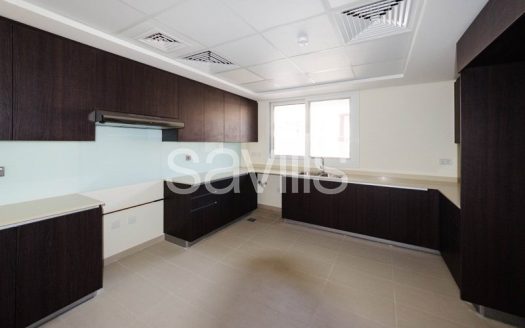 Townhouse in Muwaileh, Sharjah, UAE 3 bedrooms, 243.4m2