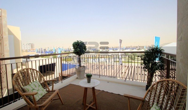 Townhouse in Dubai, UAE 2 bedrooms, 120.8m2