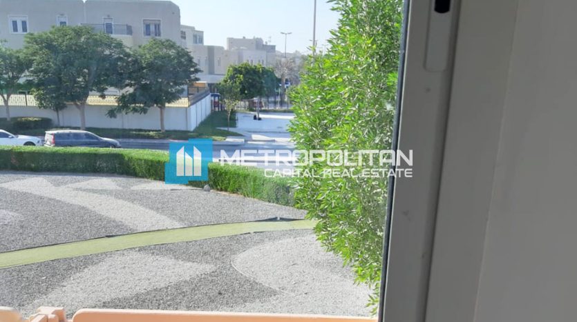 Villa in Al Reef, Abu Dhabi, UAE 3 bedrooms, 174.1m2