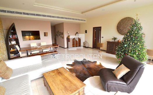 Apartment in Palm Jumeirah, Dubai, UAE 3 bedrooms, 210m2