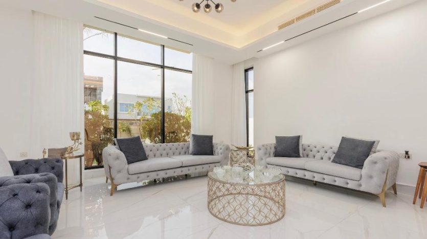 Villa in Jumeirah Park, Dubai, UAE 6 bedrooms, 743m2