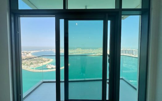 Apartment in BEACH VISTA TOWER 2 in Dubai, UAE 3 rooms, 107m2