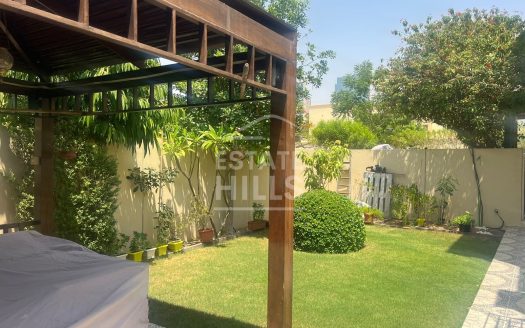 Villa in The Springs, Dubai, UAE 3 bedrooms, 288m2