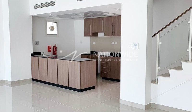 Villa in Al Samha, Abu Dhabi, UAE 3 bedrooms, 241.5m2