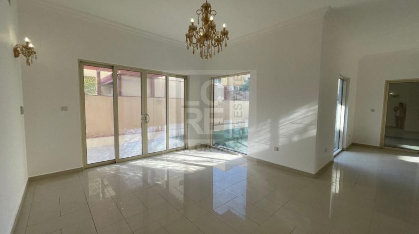 Villa in Al Raha Gardens, Abu Dhabi, UAE 4 bedrooms, 297.3m2