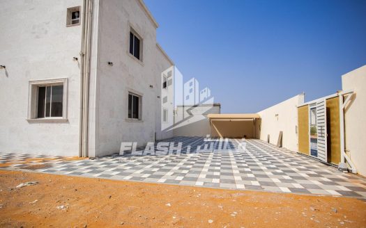 Villa in Al Dhait, Ras Al Khaimah, UAE 5 bedrooms, 1114.8m2