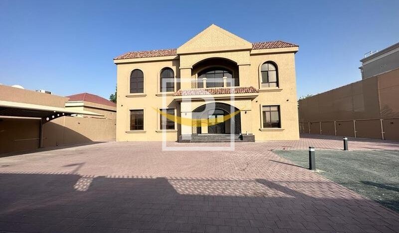 Villa in Dubai, UAE 5 bedrooms, 1392.9m2