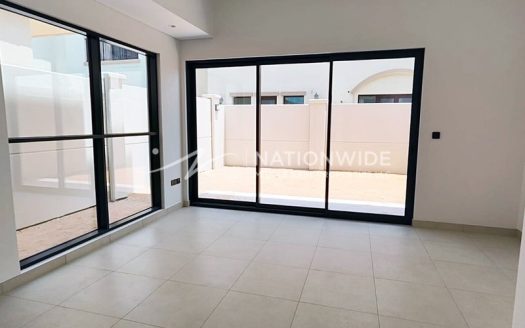 Villa in Abu Dhabi, UAE 3 bedrooms, 179.9m2