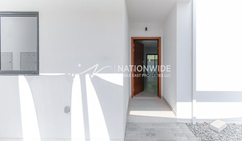 Townhouse in Al Ghadeer, Abu Dhabi, UAE 2 bedrooms, 157.5m2