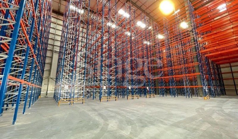 Warehouse in Jabal Ali, Dubai, UAE 3600m2