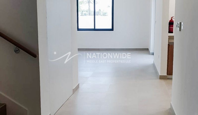 Villa in Al Ghadeer, Abu Dhabi, UAE 4 bedrooms, 204.9m2