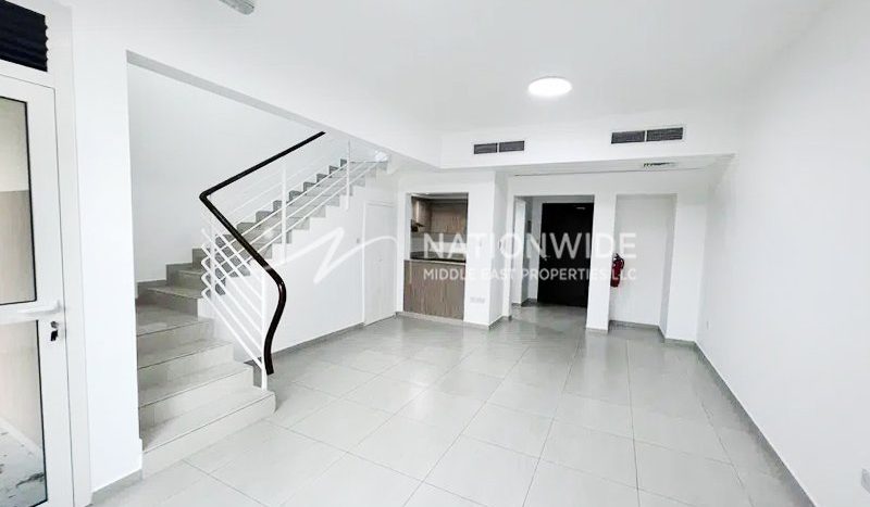 Townhouse in Al Ghadeer, Abu Dhabi, UAE 2 bedrooms, 126.9m2