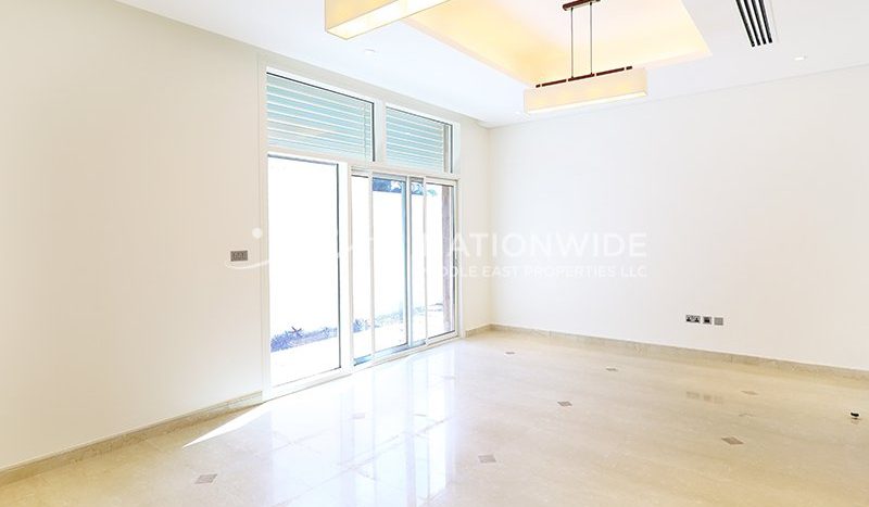 Villa in Abu Dhabi, UAE 5 bedrooms, 826m2