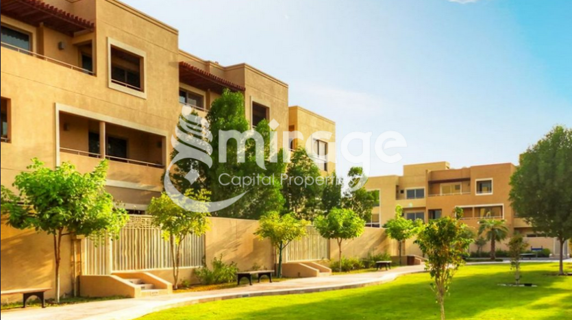 Villa in Al Raha Gardens, Abu Dhabi, UAE 4 bedrooms, 403.1m2