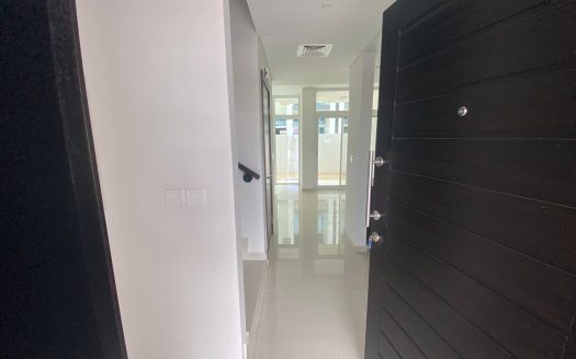 Villa in Dubai, UAE 3 bedrooms, 158.1m2